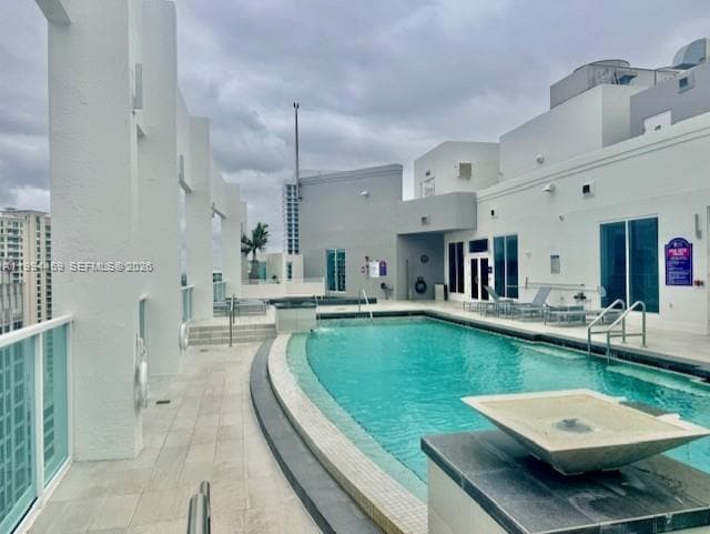 Building Photo - 350 SE 2nd St Unit 1150