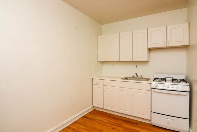Photo - 544 W Wellington Unit 401