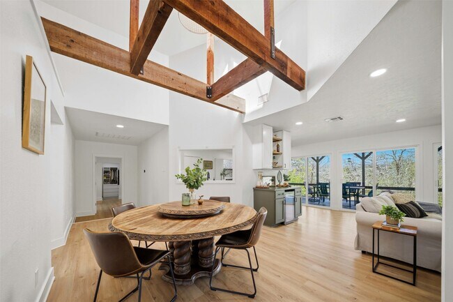 Photo - 8052 Perry Ln