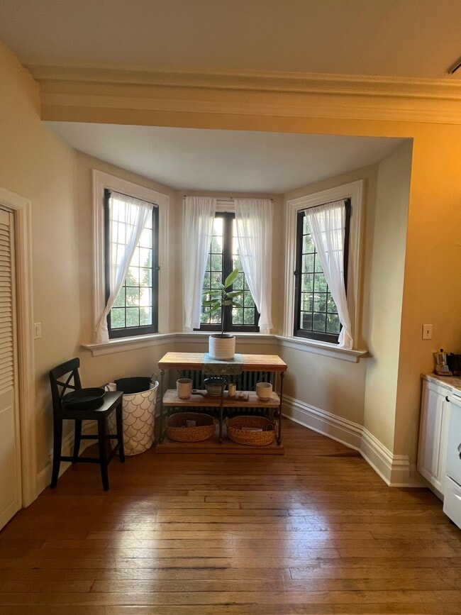 Breakfast Nook - 501A Blackburn Rd Unidad C