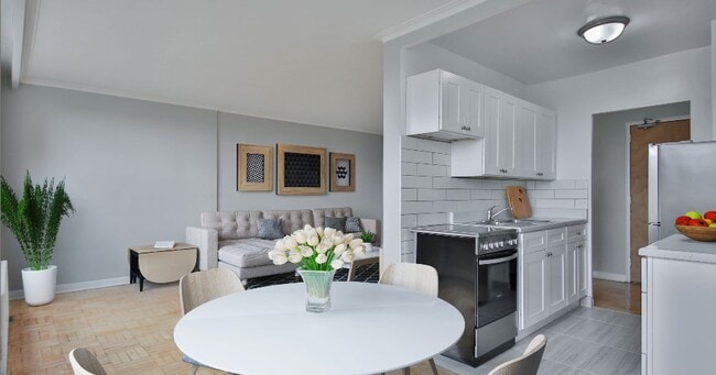 Building Photo - 26 Sloane Avenue