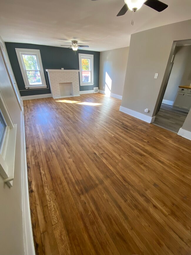 Building Photo - 1806-1812 4th St Unit 1810