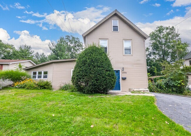 Photo - 4 Bedroom Single Family Home - Beacon NY
