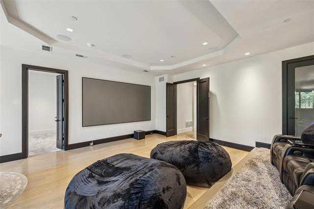 Photo - 2210 Boll St