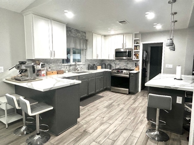 Photo - 1511 Rawhide Dr