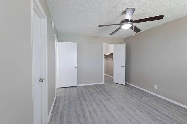 Photo - 531 Bedford Rd Unidad 205