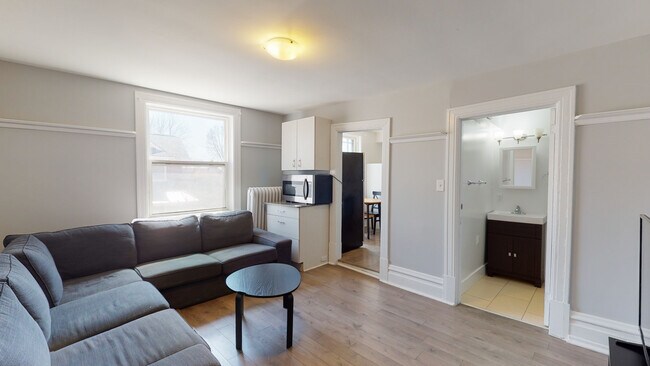 Photo - Carlyle Apartments