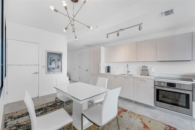 Photo - 501 NE 31st St Unit 3307