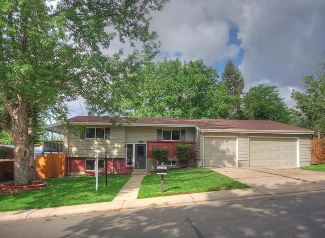 Front of house - 827 S Robb Way Rental