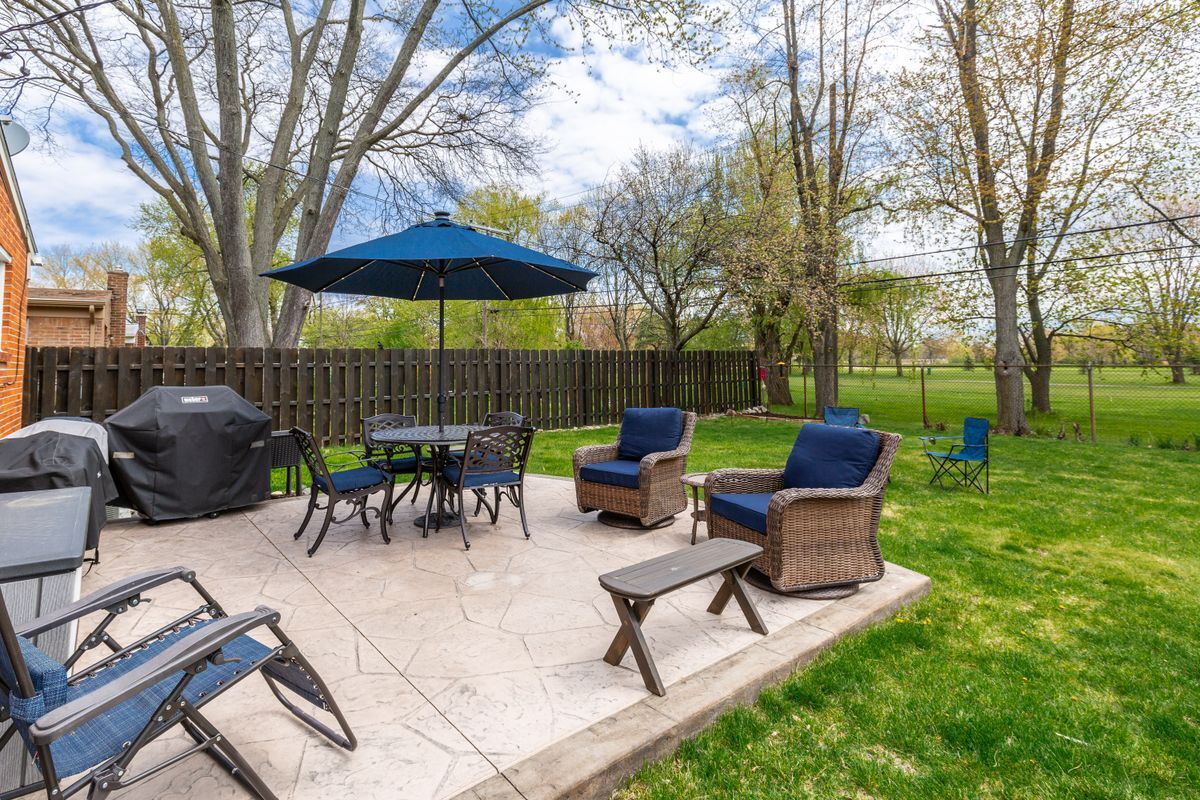 Photo - 3818 Edgeland Ave