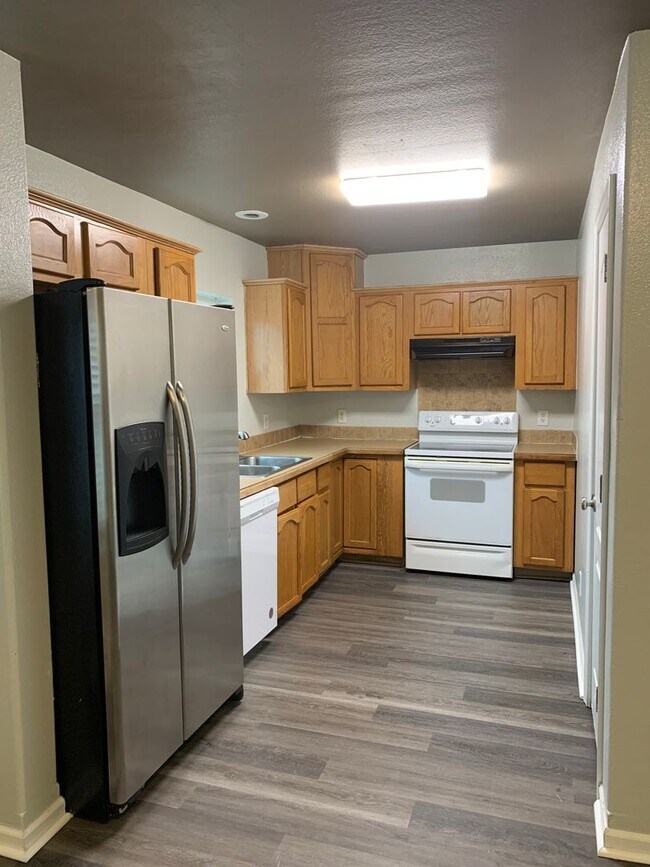 Photo - This charming unit has been freshly update...