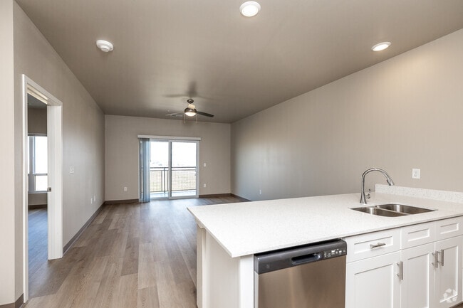 1BR, 1BA - 847SF - C3 - Living Room - The Baltic