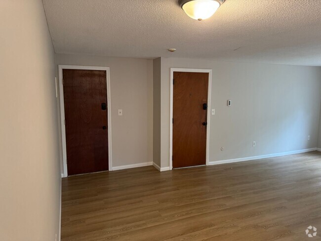 Building Photo - 100.5 Washington St Unit 11 Rental