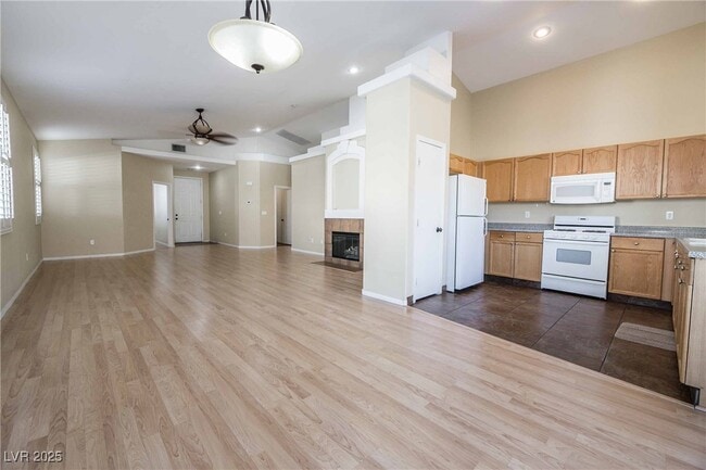Photo - 53 Blaven Dr
