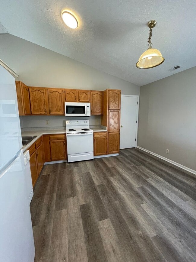 Photo - 3 Bedroom Single Family Home - Burnett Creek School District