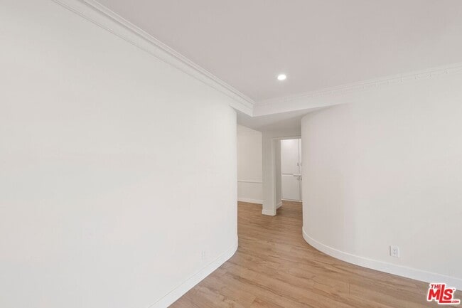 Photo - 1250 N Crescent Heights Blvd Unit 2