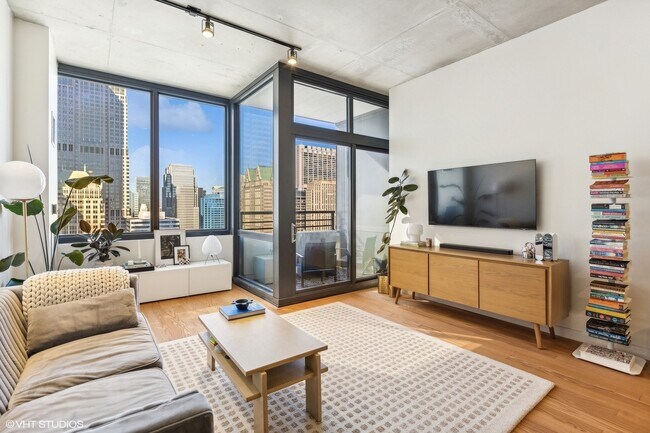 Photo - 235 W Van Buren St Unit 4219