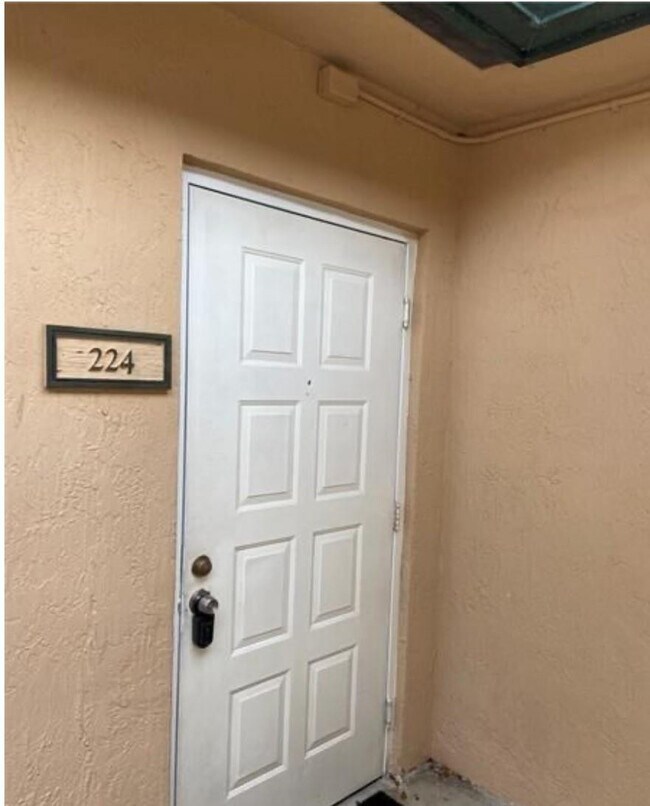 Photo - 9955 Westview Dr Unit 224