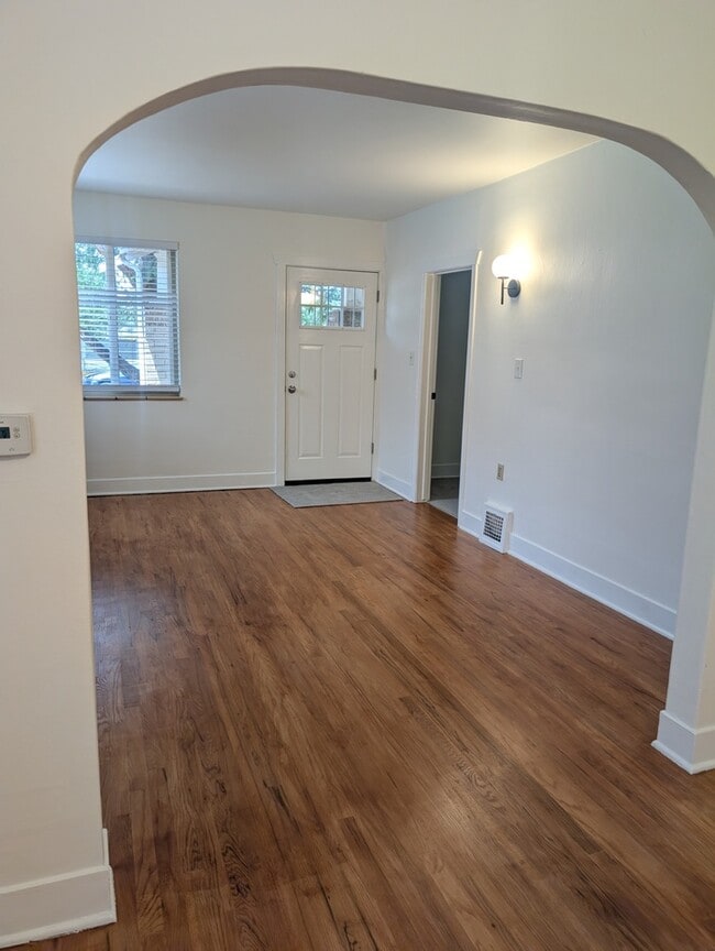 Newly renovated 3 bed/1bath in the heart of Denver