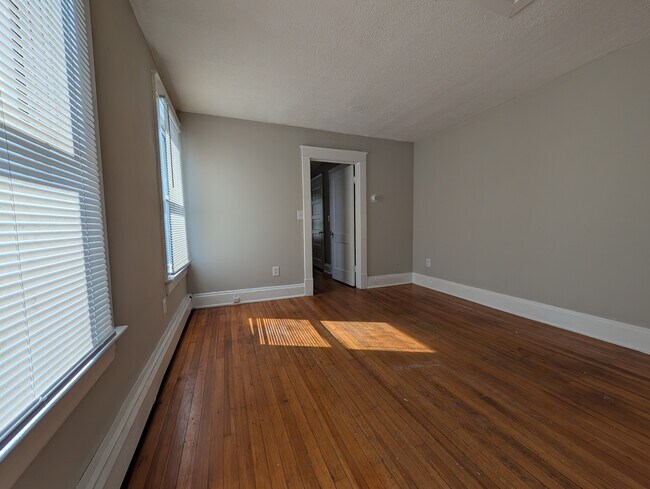 Photo - 2908 Memorial Ave Unidad 3