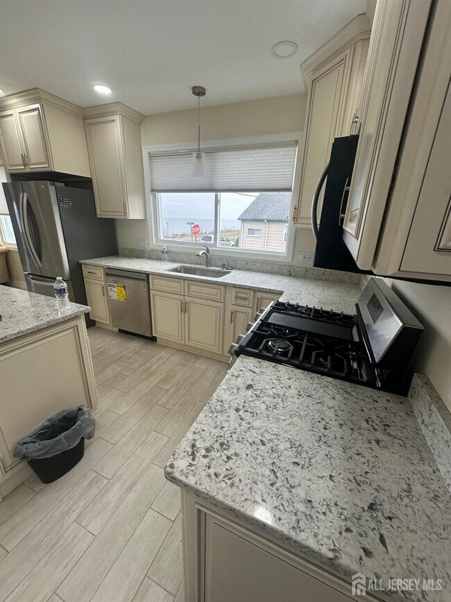 Photo - 111 Bayview Dr Unit 1