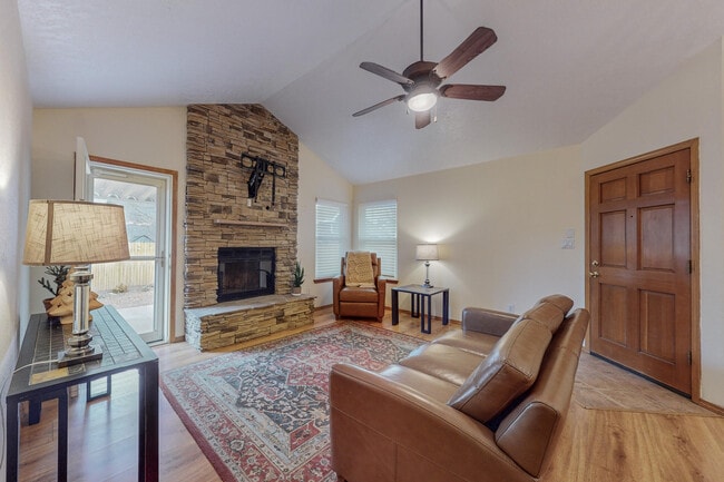 Photo - 7804 Juneberry St NW