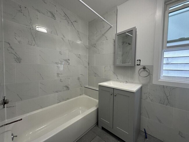 Photo - 288 Woodworth Ave