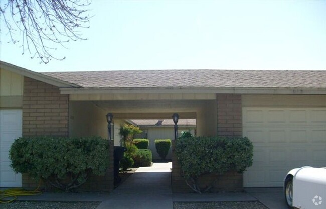 Building Photo - Modesto 2 Bedroom 2 Bath with Garage Rental