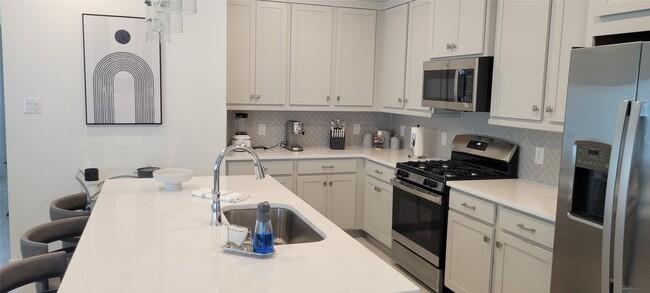 Photo - 347 E Coralburst Lp