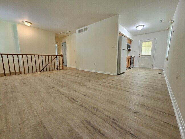 Photo - 3917 Hawthorne Rd