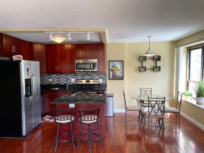 Photo - 2930 N Sheridan Rd Unit Apt 601