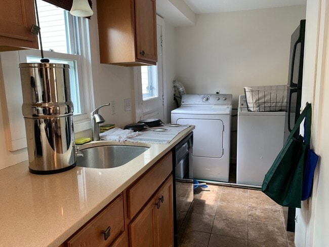 Photo - 229 Spring St Unidad 2