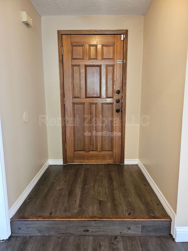 Photo - 1405 Paintbrush St