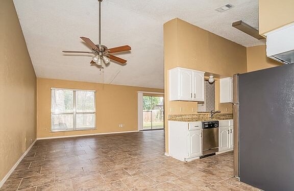 Photo - 505 San Carlos Dr