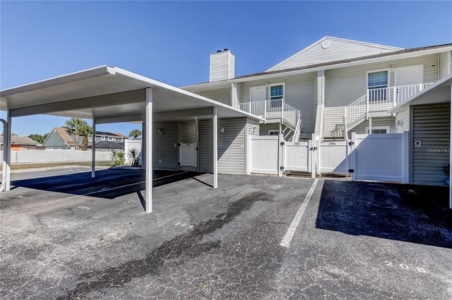 Building Photo - 8350 Savannah Trace Cir Unit 204