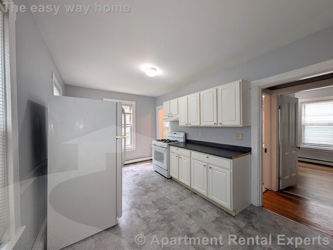 Photo - 322 Beacon St Apartments Unit 2