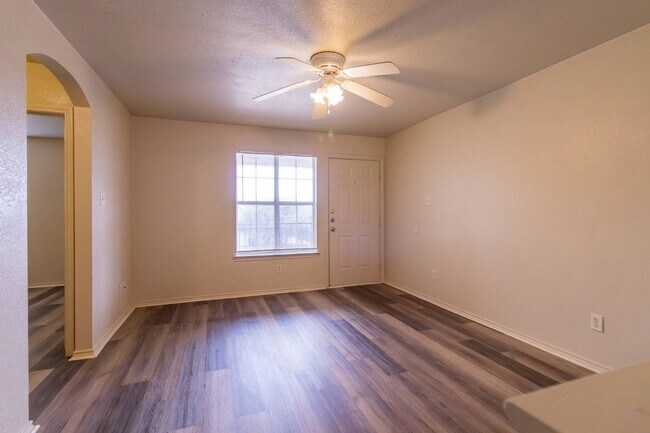 Photo - 3409 Toledo Dr