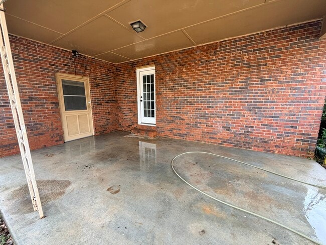 Photo - 1058 Ridge Rd