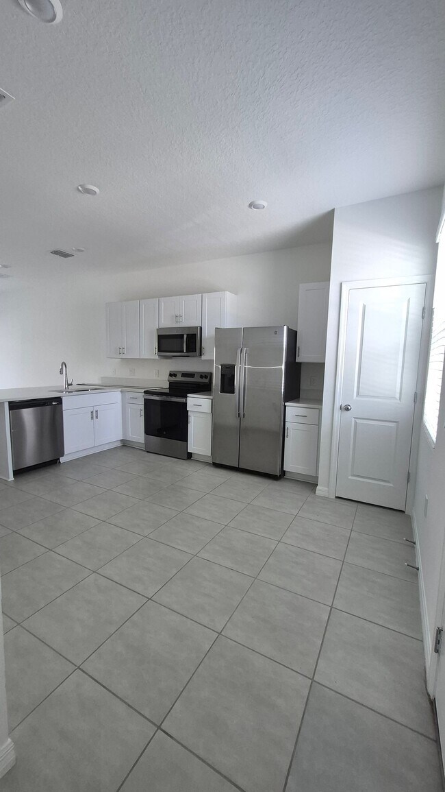 Photo - 3064 Skyline Lp