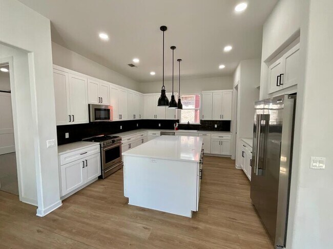 Photo - 12106 Savannah Ave