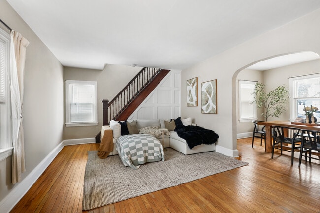 Photo - 37 Waverly Pl