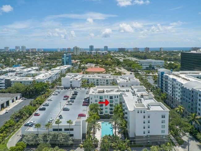 Photo - 2401 NE 65th St Unidad 509