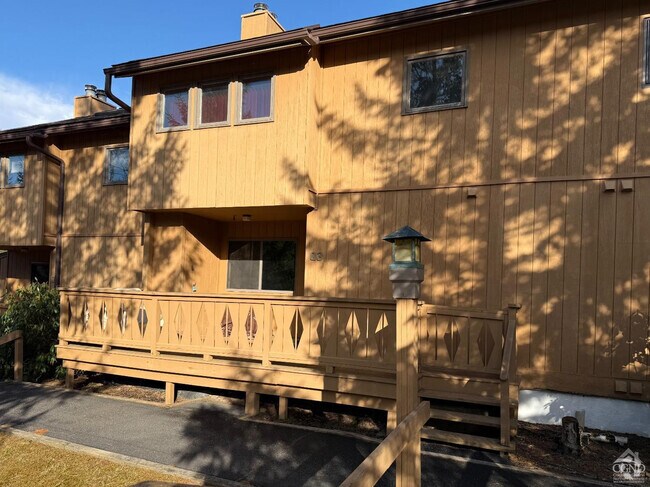 Building Photo - 142 Hunter Dr Rental