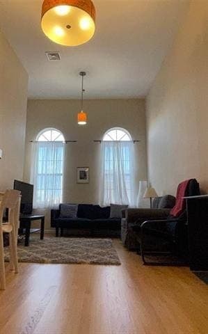 Photo - 420 Monroe St