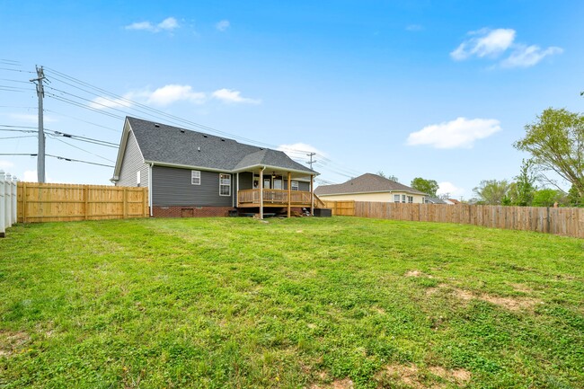 Photo - 1769 Needmore Rd
