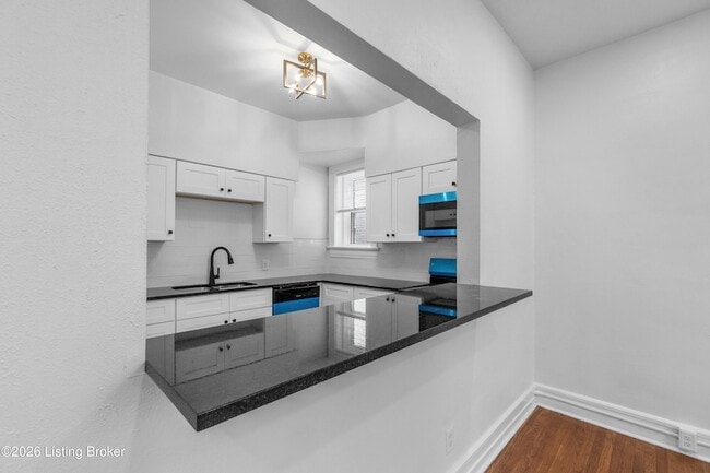 Photo - 409 W Gaulbert Ave