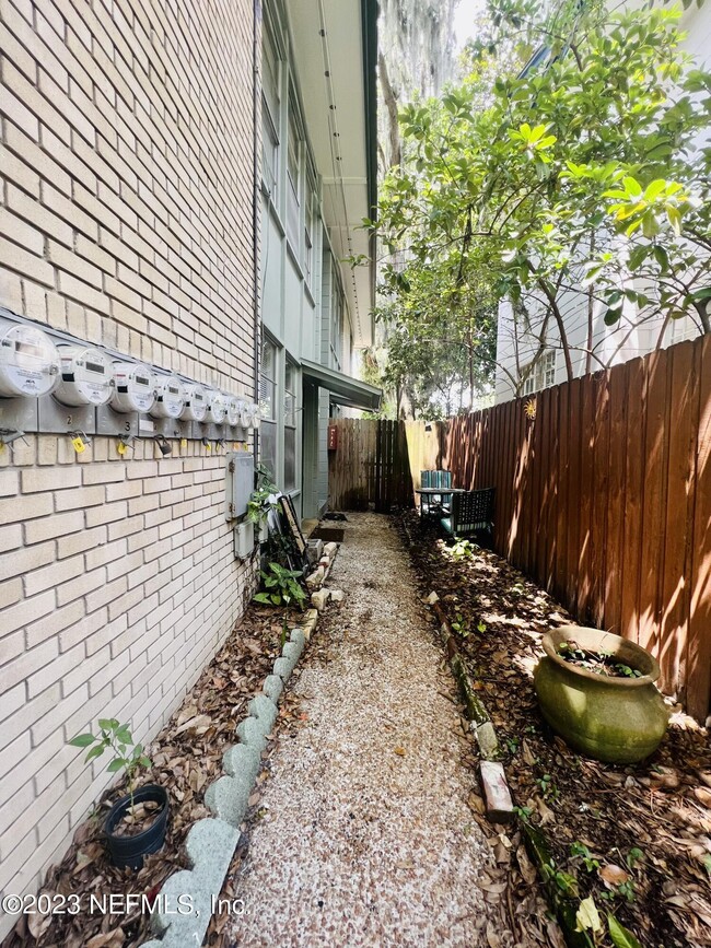 Photo - 1251 Donald St