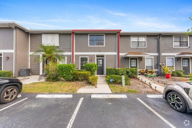 Building Photo - 850 Hill Dr Rental