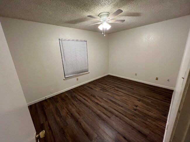 Photo - 1702 Kirk Ave Unit 101