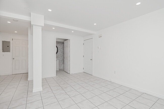 Photo - 5651 Boul Henri-Bourassa E Unit 10